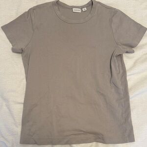 Babaton Classic Short Sleeve Tee